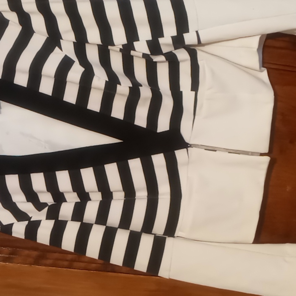 Blazer - Picture 2 of 3